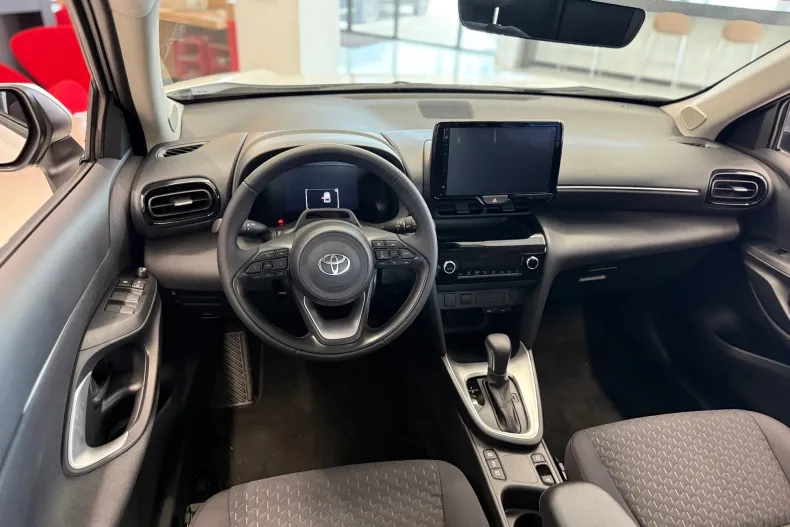 Toyota Yaris Cross din 2026 cu 10 km - oferta TOY198523 - foto 12