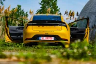 Toyota Prius din 2023 cu 20.000 km - oferta TOY198524 - foto 3