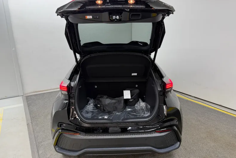 Toyota C-HR din 2026 cu 10 km - oferta TOY198526 - foto 9