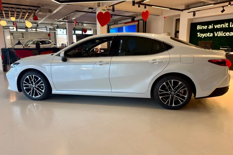 Toyota Camry din 2025 cu 10 km - oferta TOY198529 - foto 5