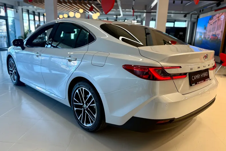 Toyota Camry din 2025 cu 10 km - oferta TOY198529 - foto 8