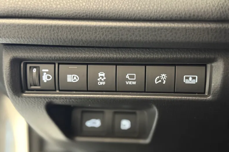 Toyota Camry din 2025 cu 10 km - oferta TOY198529 - foto 16