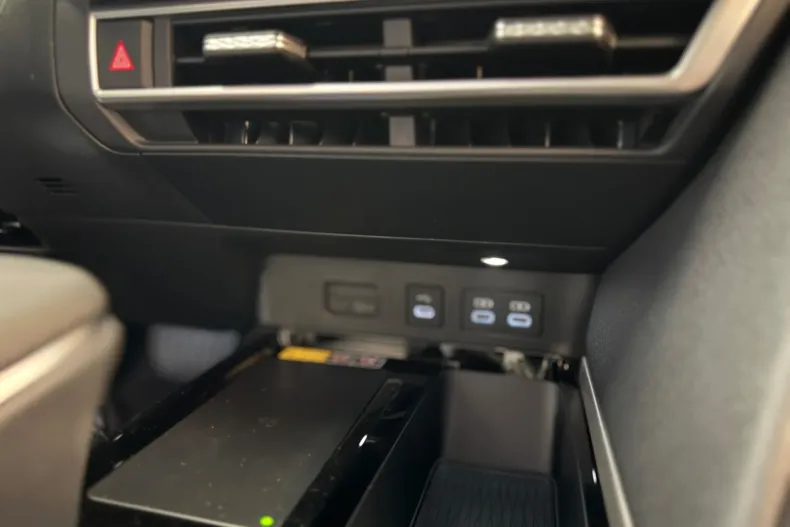 Toyota Camry din 2025 cu 10 km - oferta TOY198529 - foto 22