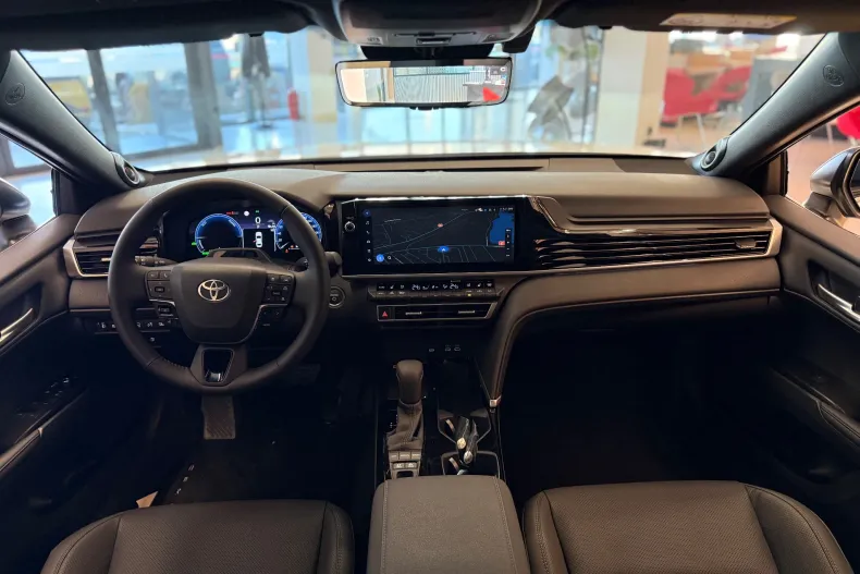 Toyota Camry din 2025 cu 10 km - oferta TOY198529 - foto 24