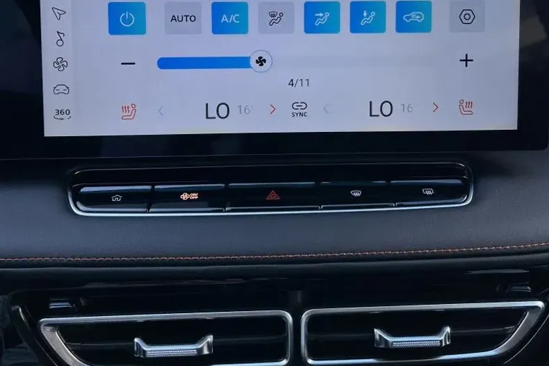 MG HS din 2024 cu 3.200 km - oferta MG0198532 - foto 20