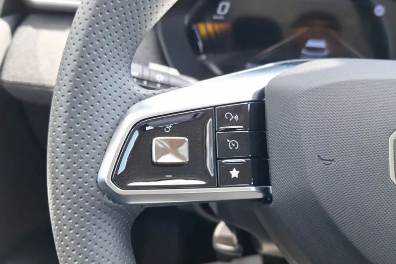 MG ZS din 2025 cu 2.110 km - oferta MG0198535 - foto 17