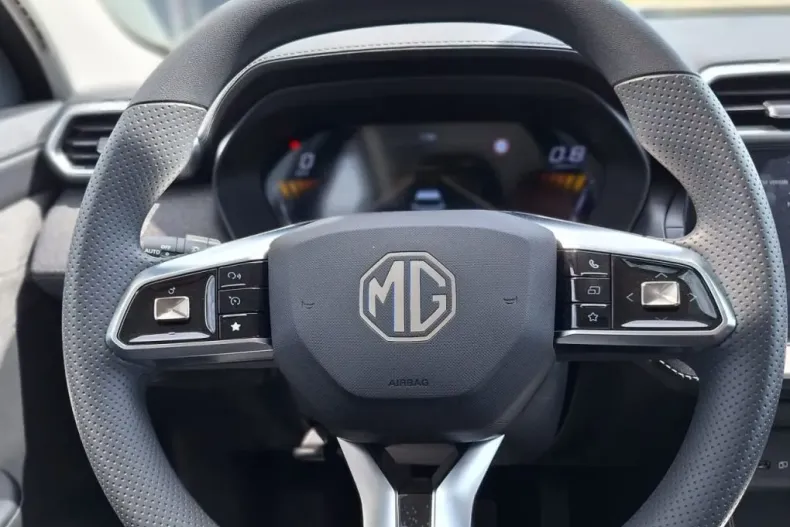 MG ZS din 2025 cu 2.110 km - oferta MG0198535 - foto 18