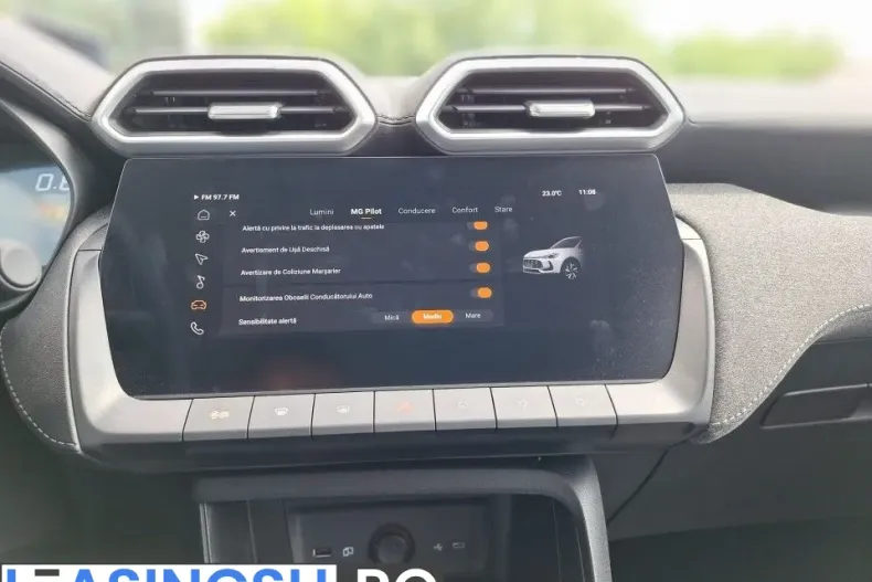 MG ZS din 2025 cu 2.110 km - oferta MG0198535 - foto 27
