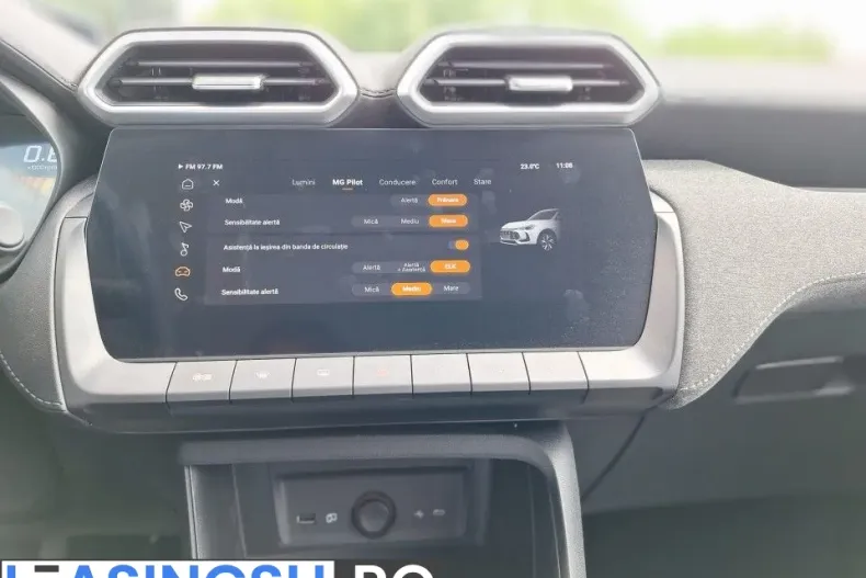 MG ZS din 2025 cu 2.110 km - oferta MG0198535 - foto 33