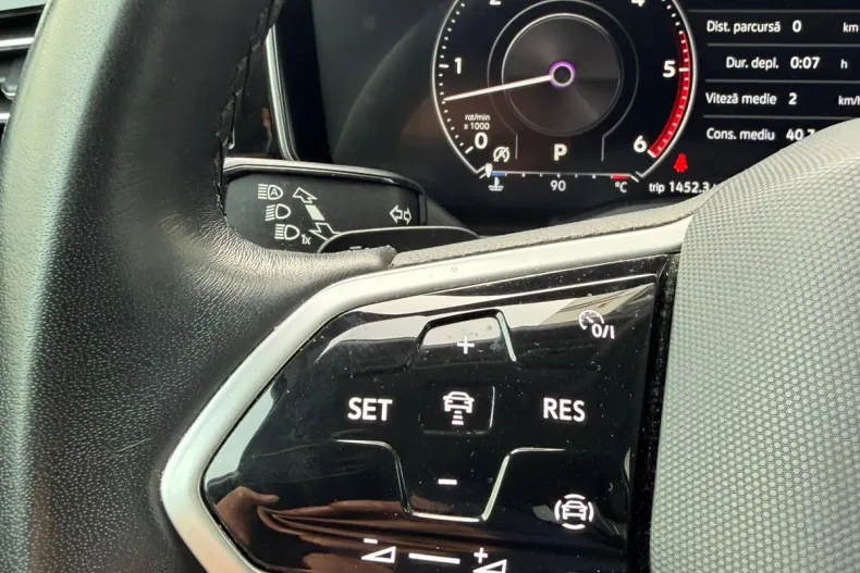 Volkswagen Touareg din 2023 cu 65.580 km - oferta VOL198553 - foto 18