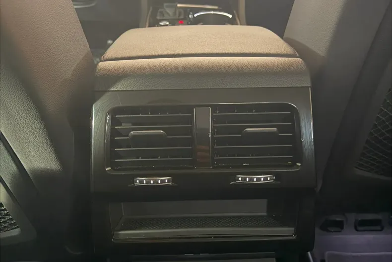 Volkswagen Touareg din 2023 cu 65.580 km - oferta VOL198553 - foto 25