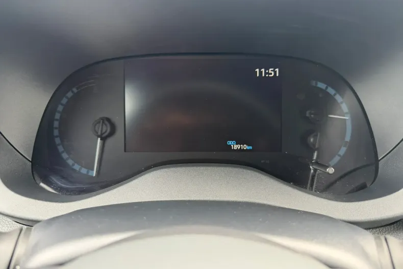 Toyota Yaris Cross din 2023 cu 18.900 km - oferta TOY198554 - foto 19