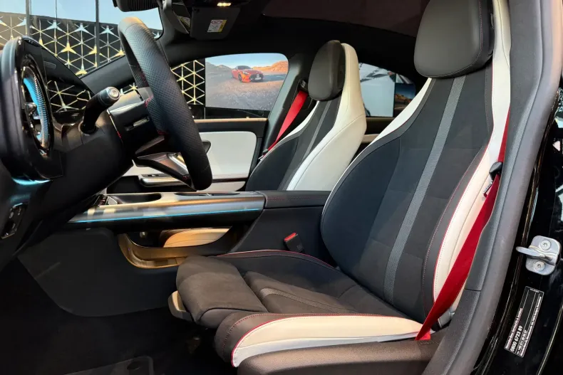 Mercedes-Benz CLA (Clasa CLA) din 2025 cu 30 km - oferta MER198559 - foto 16