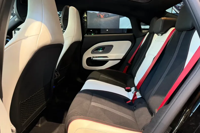 Mercedes-Benz CLA (Clasa CLA) din 2025 cu 30 km - oferta MER198559 - foto 18