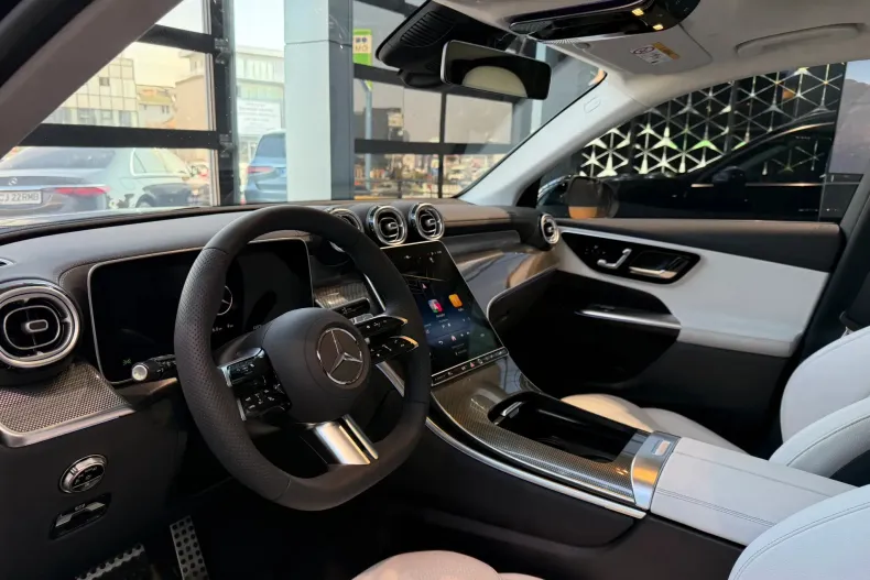 Mercedes-Benz GLC din 2025 cu 12 km - oferta MER198560 - foto 5