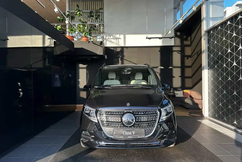 Mercedes-Benz V din 2025 cu 3.000 km - oferta MER198564 - foto 2
