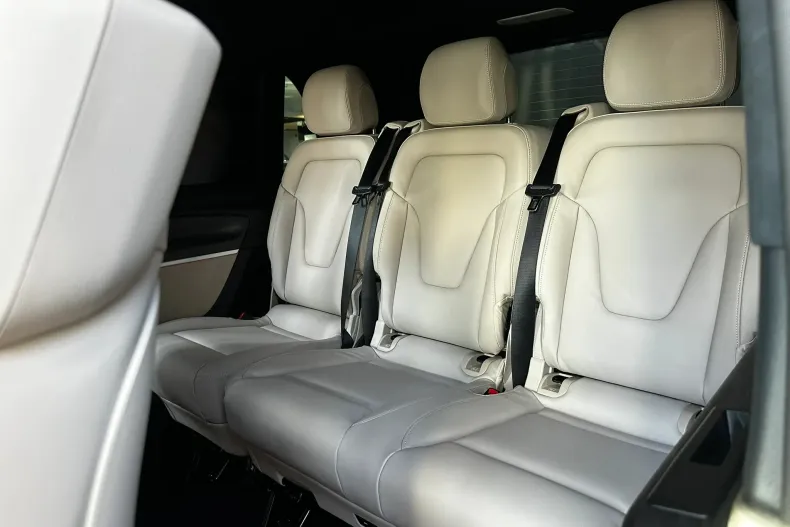 Mercedes-Benz V din 2025 cu 3.000 km - oferta MER198564 - foto 11