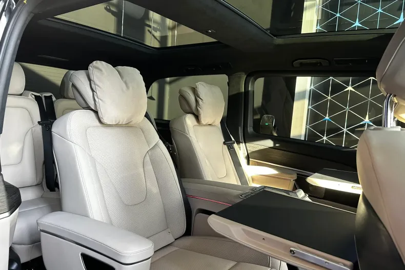 Mercedes-Benz V din 2025 cu 3.000 km - oferta MER198564 - foto 13