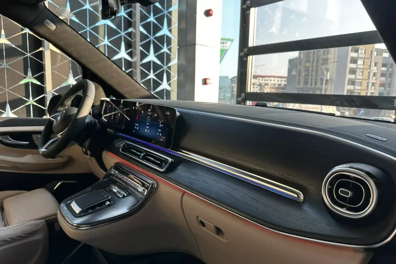 Mercedes-Benz V din 2025 cu 3.000 km - oferta MER198564 - foto 14