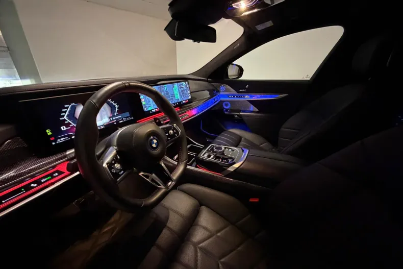 BMW M7 (Seria 7) din 2024 cu 23.800 km - oferta BMW198567 - foto 3