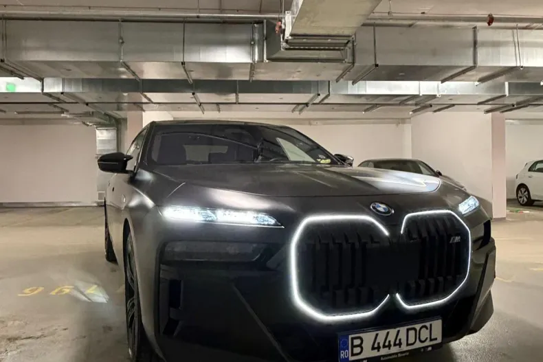 BMW M7 (Seria 7) din 2024 cu 23.800 km - oferta BMW198567 - foto 9