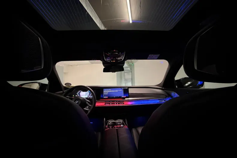 BMW M7 (Seria 7) din 2024 cu 23.800 km - oferta BMW198567 - foto 12