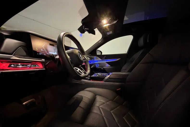 BMW M7 (Seria 7) din 2024 cu 23.800 km - oferta BMW198567 - foto 13