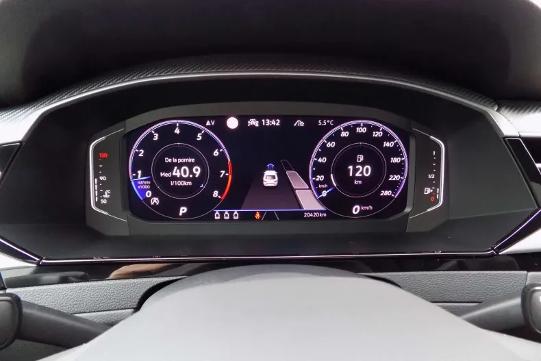 Volkswagen Arteon din 2022 cu 20.420 km - oferta VOL198572 - foto 18