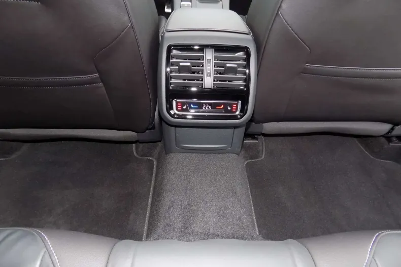 Volkswagen Arteon din 2022 cu 20.420 km - oferta VOL198572 - foto 33