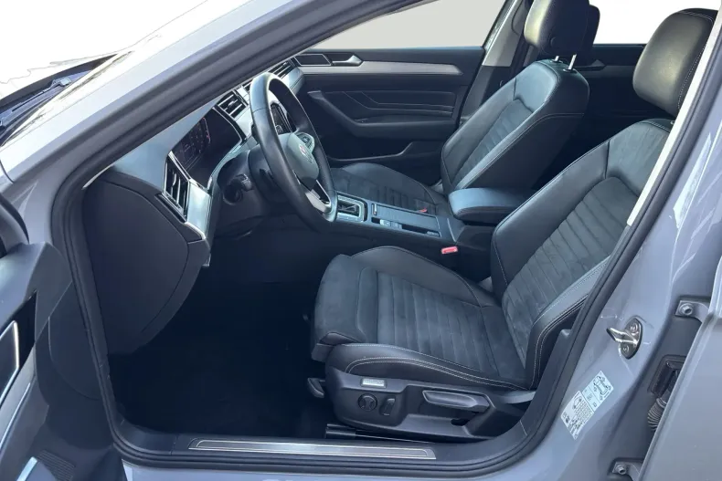 Volkswagen Passat din 2022 cu 86.269 km - oferta VOL198575 - foto 11