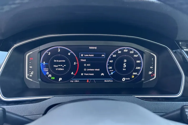 Volkswagen Passat din 2022 cu 86.269 km - oferta VOL198575 - foto 14