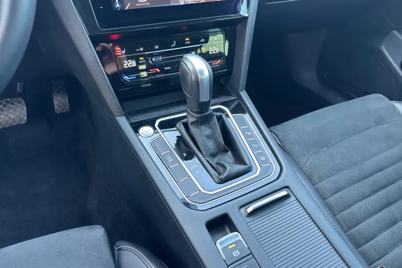 Volkswagen Passat din 2022 cu 86.269 km - oferta VOL198575 - foto 22