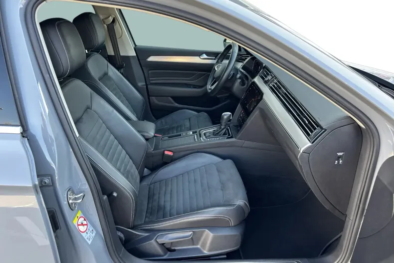 Volkswagen Passat din 2022 cu 86.269 km - oferta VOL198575 - foto 26