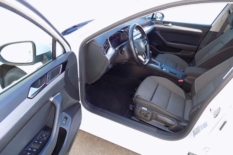 Volkswagen Passat din 2022 cu 162.928 km - oferta VOL198576 - foto 11