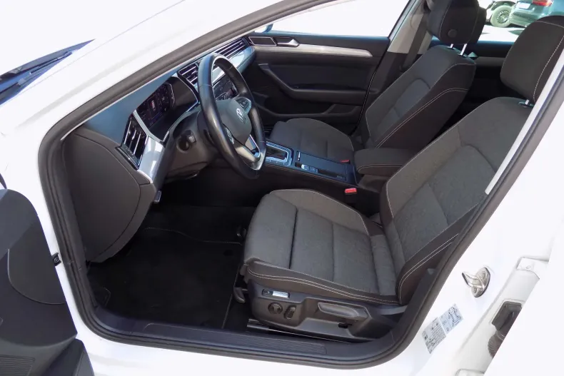 Volkswagen Passat din 2022 cu 162.928 km - oferta VOL198576 - foto 12