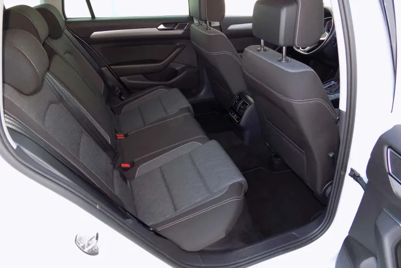 Volkswagen Passat din 2022 cu 162.928 km - oferta VOL198576 - foto 23