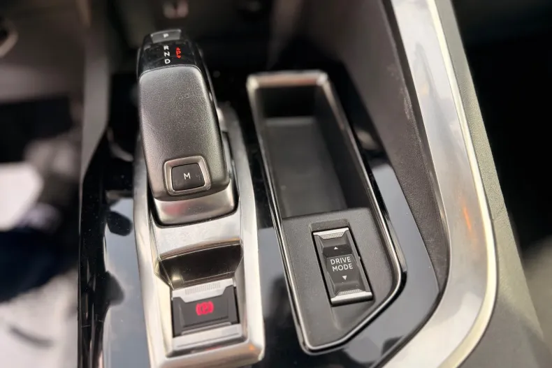 Peugeot 3008 din 2022 cu 175.000 km - oferta PEU198580 - foto 12