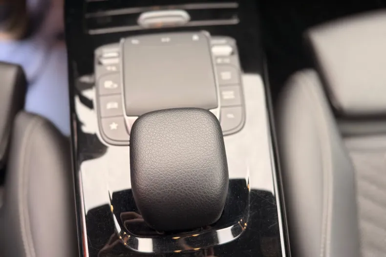 Mercedes-Benz A 180 (Clasa A) din 2020 cu 157.000 km - oferta MER198581 - foto 12