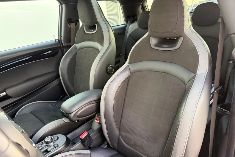 MINI John Cooper Works din 2023 cu 29.114 km - oferta MIN198582 - foto 9