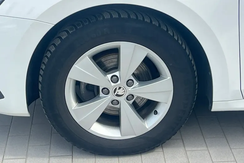 Skoda Octavia din 2021 cu 97.794 km - oferta SKO198586 - foto 4