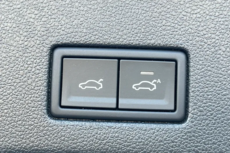 Volkswagen Touareg din 2026 cu 2.000 km - oferta VOL198587 - foto 31