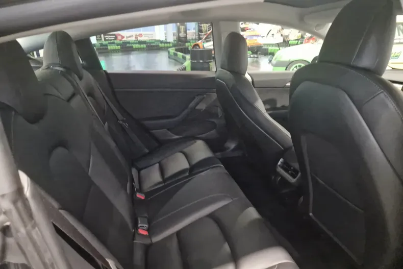 Tesla Model 3 din 2021 cu 65.600 km - oferta TES198601 - foto 18