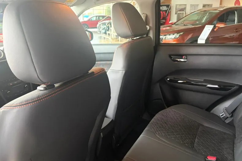 Suzuki Vitara din 2026 cu 1 km - oferta SUZ198609 - foto 8