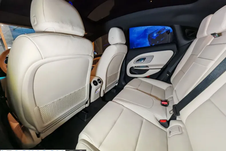 Mercedes-Benz CLA 200 (Clasa CLA) din 2026 cu 1 km - oferta MER198615 - foto 22