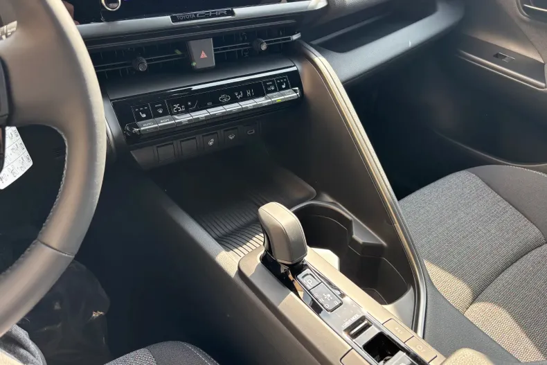 Toyota C-HR din 2025 cu 700 km - oferta TOY198622 - foto 13