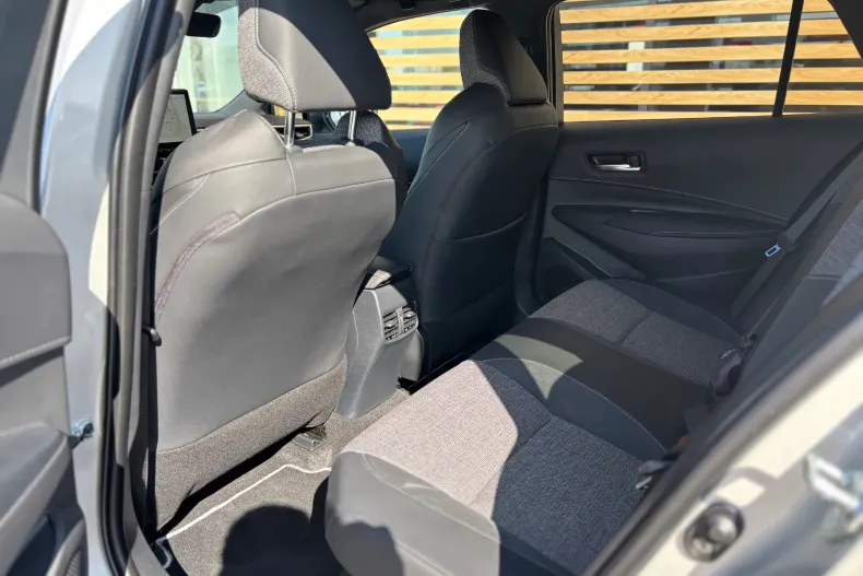 Toyota Corolla din 2025 cu 500 km - oferta TOY198624 - foto 17