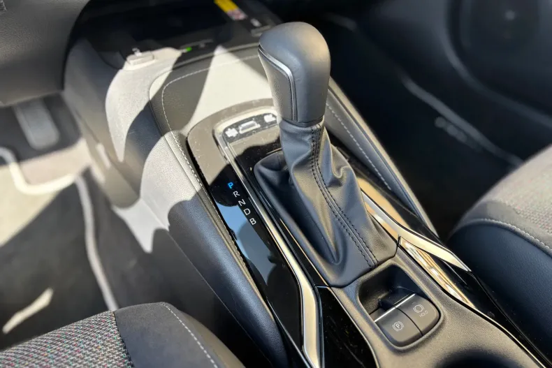 Toyota Corolla din 2025 cu 500 km - oferta TOY198624 - foto 18