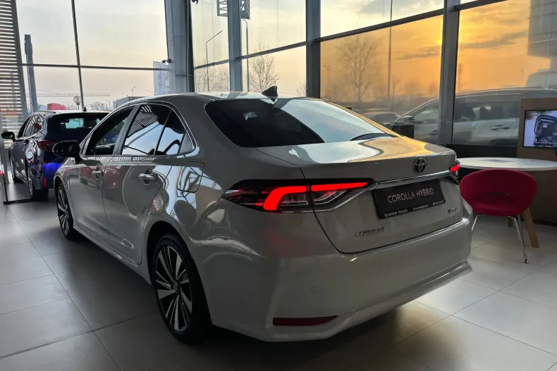 Toyota Corolla din 2025 cu 3 km - oferta TOY198625 - foto 4