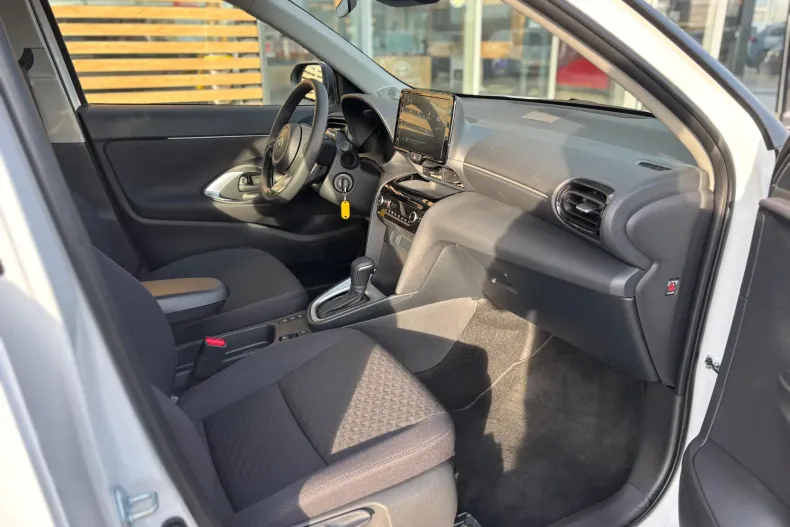 Toyota Yaris Cross din 2026 cu 1.200 km - oferta TOY198626 - foto 12