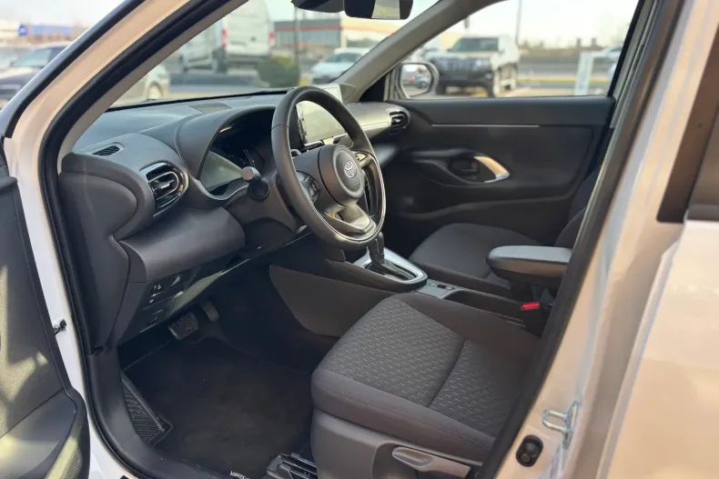 Toyota Yaris Cross din 2026 cu 1.200 km - oferta TOY198626 - foto 13
